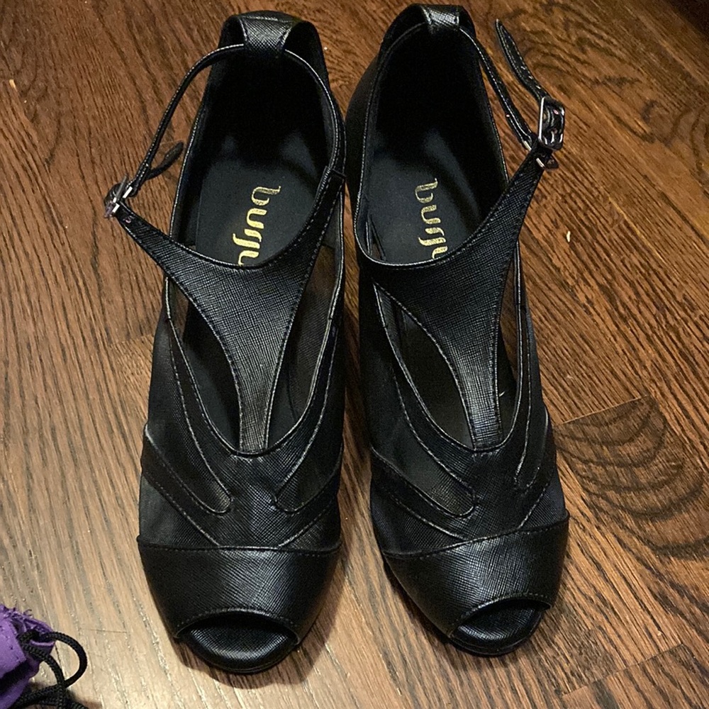 Burju stiletto shoes